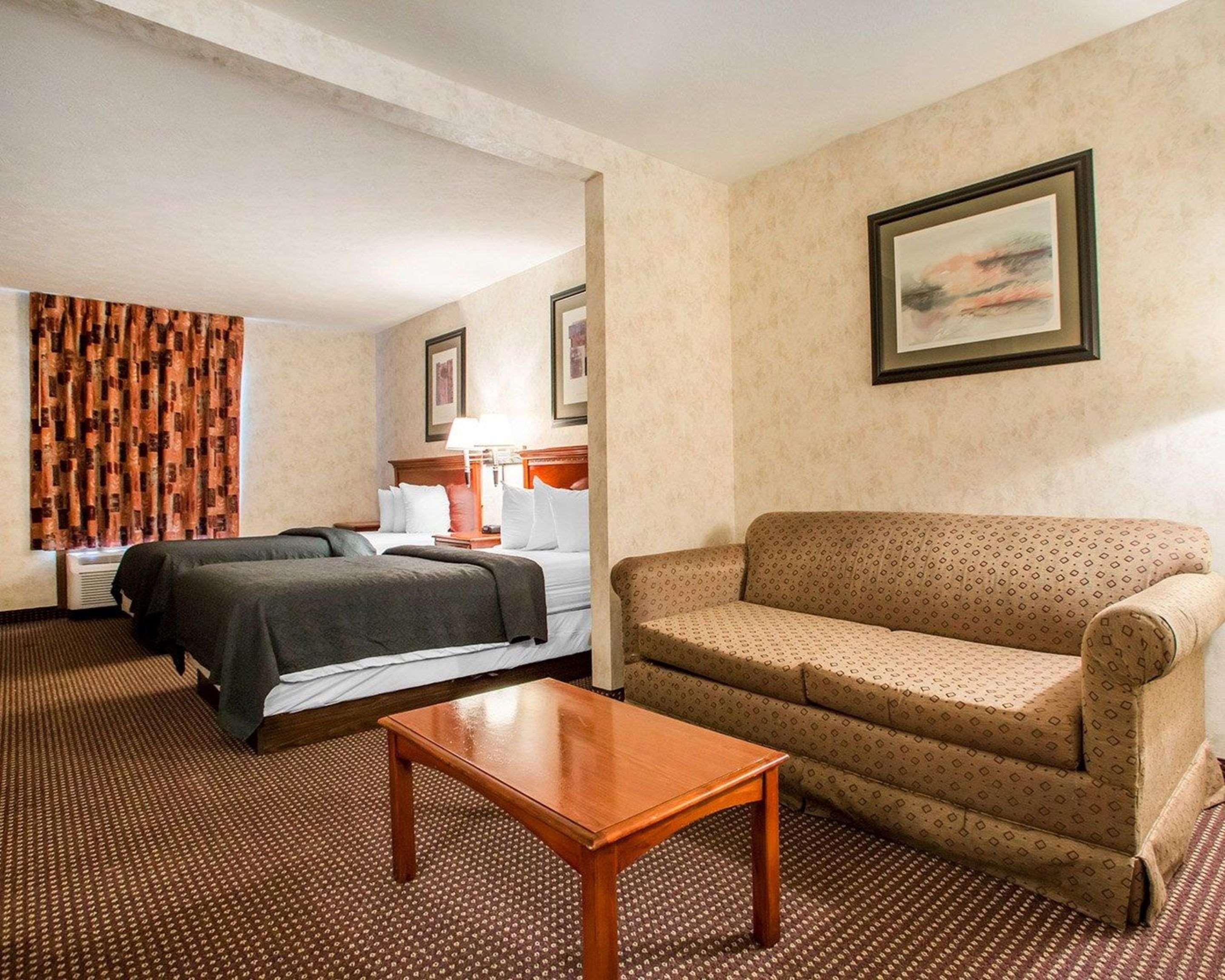 Quality Inn & Suites South-Obetz Kültér fotó