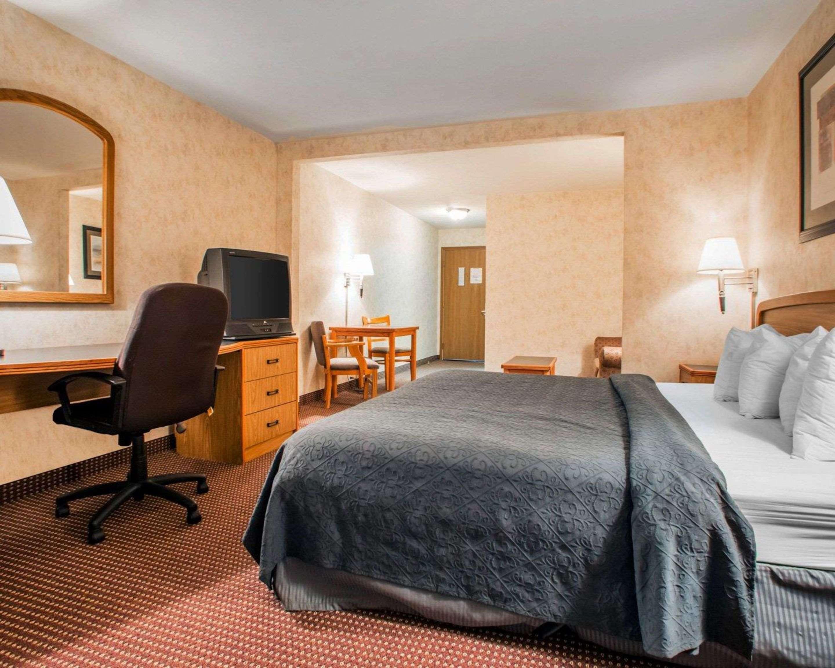 Quality Inn & Suites South-Obetz Kültér fotó