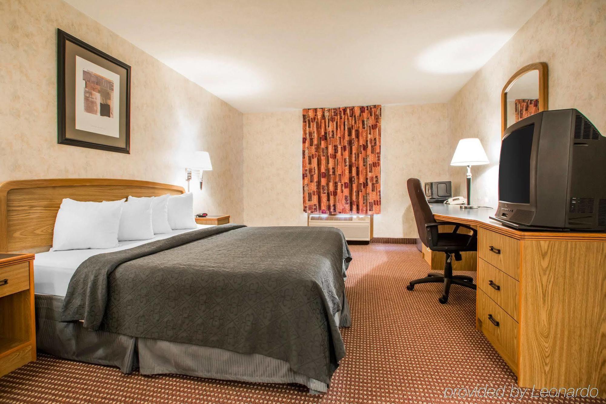 Quality Inn & Suites South-Obetz Kültér fotó