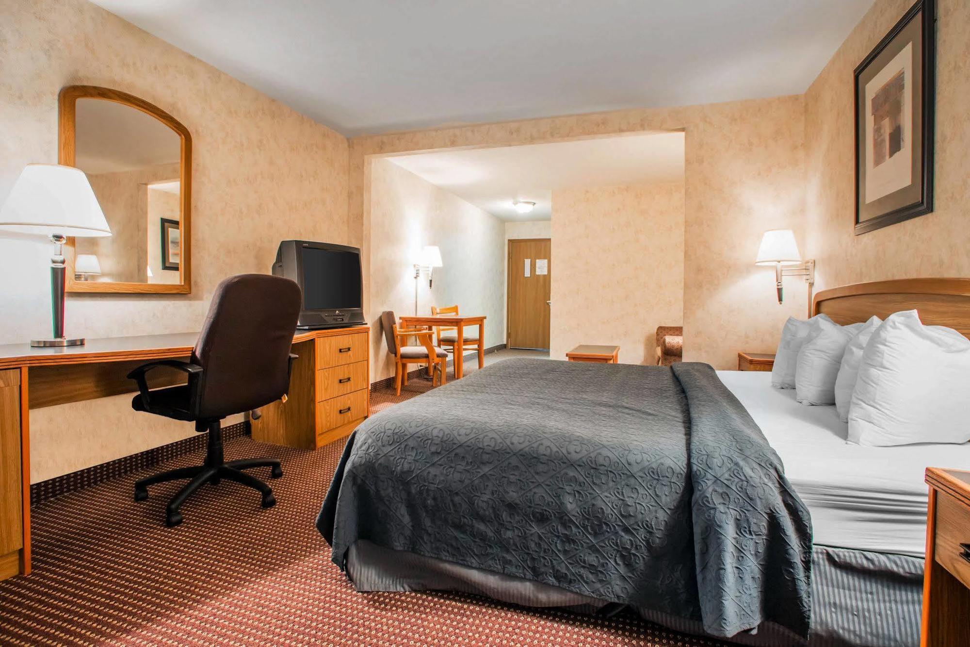 Quality Inn & Suites South-Obetz Kültér fotó